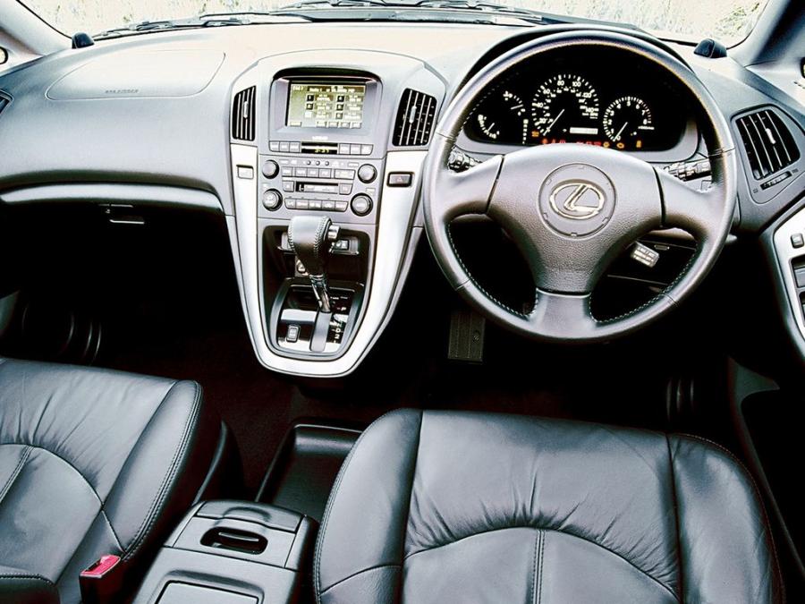  Lexus RX300 2000 года  (UK) (фото 2 из 6)